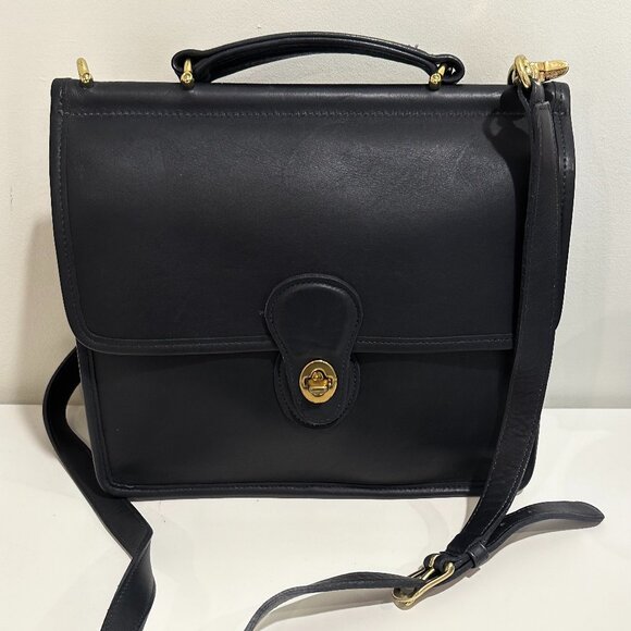 Coach Vintage Navy Leather Station Bag. - Picture 1 of 4